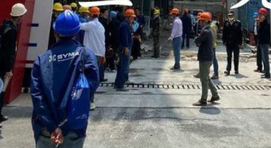 上海静安区南京路一改建工地发生高坠事故致1死1伤，工人安全谁来保护！