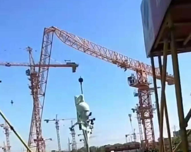 警惕丨8月1日上海一工地塔吊大臂折断！该普及塔吊可视化监控以预防事故发生