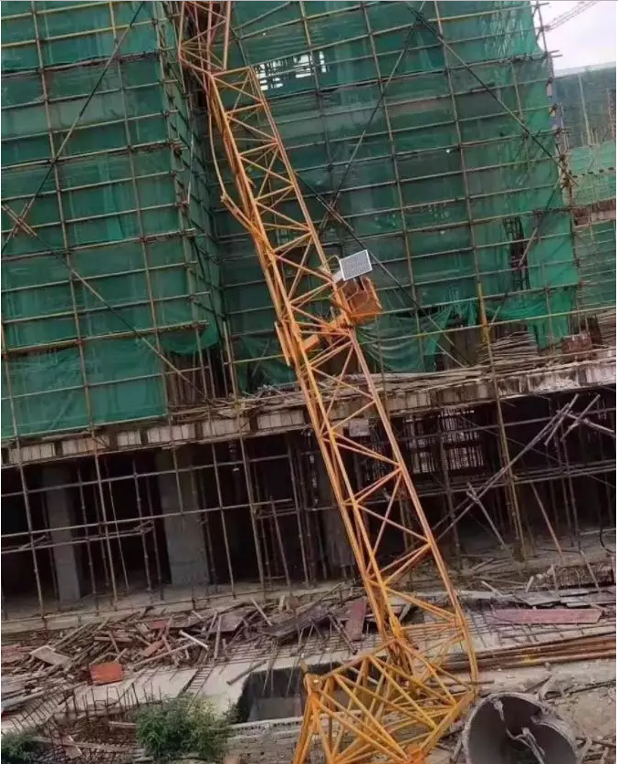  6月16日福建一在建工地塔吊大臂折断，塔吊可视化监控系统保护工地财产安全！